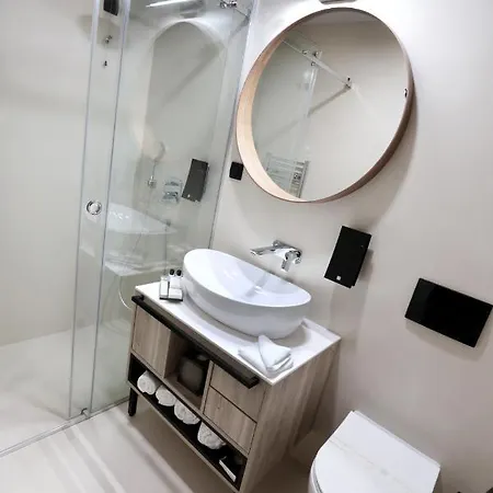 Hotell Milenij 4*