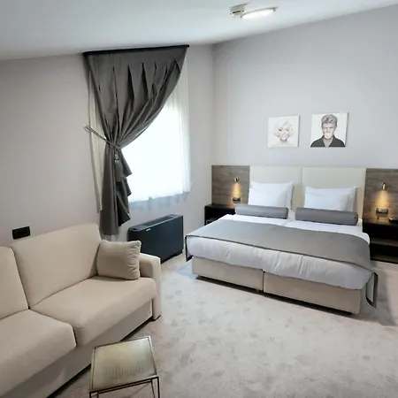 Milenij 4* Makarska