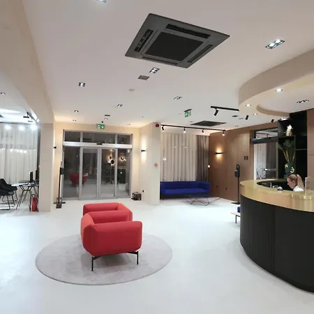 Hotell Milenij 4*