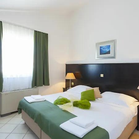 Milenij 4*