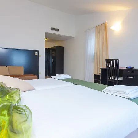 Milenij 4* ماكارسكا