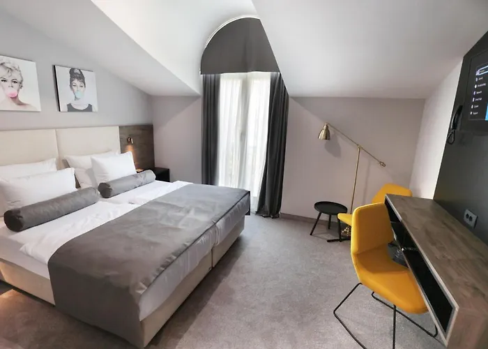 米莱尼耶酒店 马卡尔斯卡